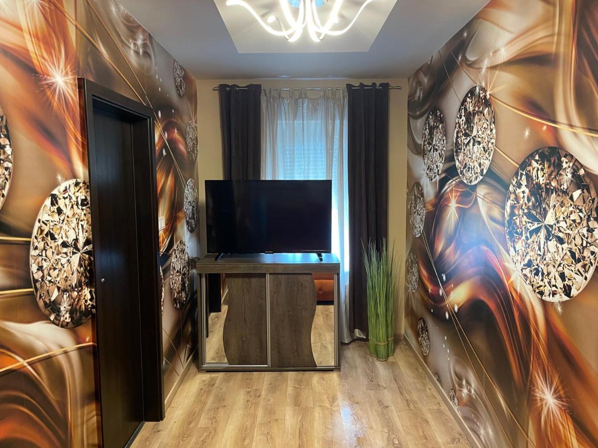 Mox Downtown Apartman Debrecen Bagian luar foto
