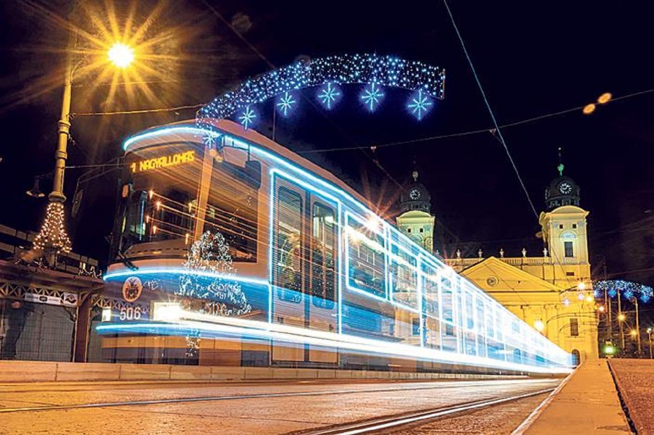 Mox Downtown Apartman Debrecen Bagian luar foto