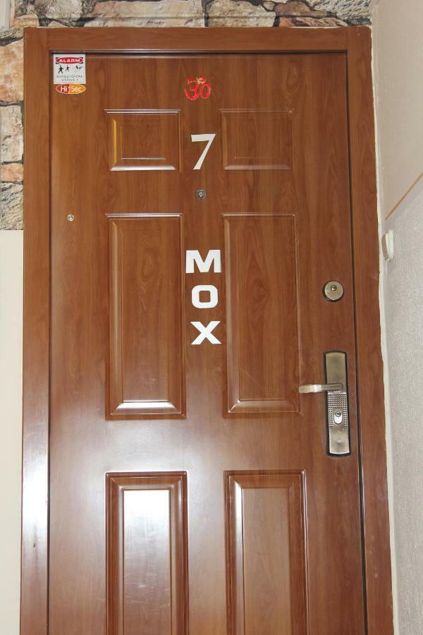 Mox Downtown Apartman Debrecen Bagian luar foto